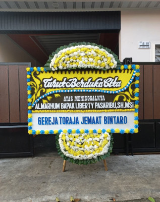 Papan Bunga Duka di Selakau Timur