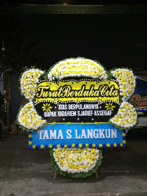 Papan Bunga Duka di Selakau Timur